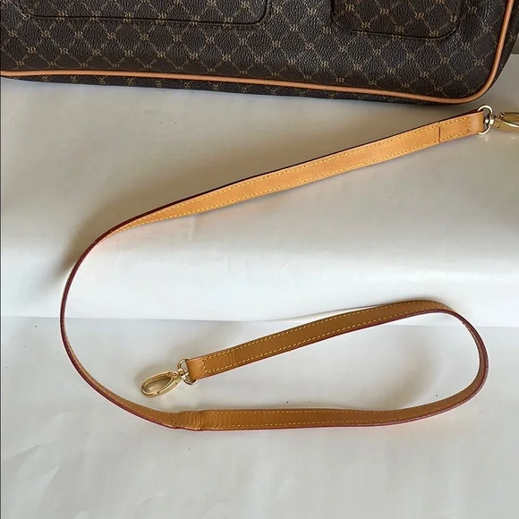 Rioni Elegant Brown and Tan Handbag - Picture 11 of 11